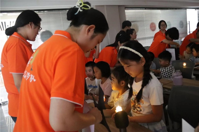 山东学子三下乡：烛光映科学 童眸见真知